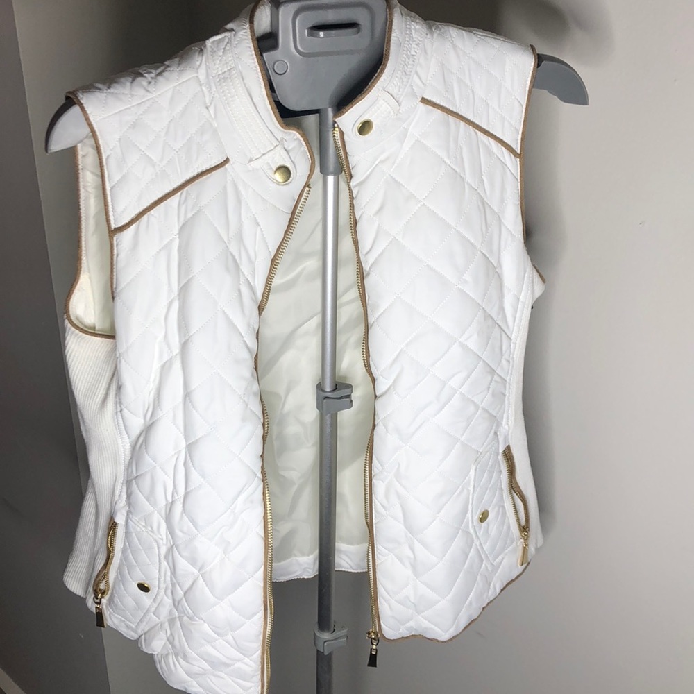 White zip up vest
